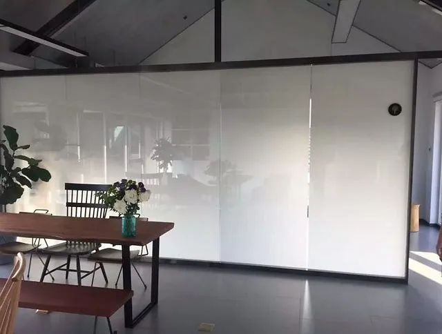 Meeting room glazed in smart glass